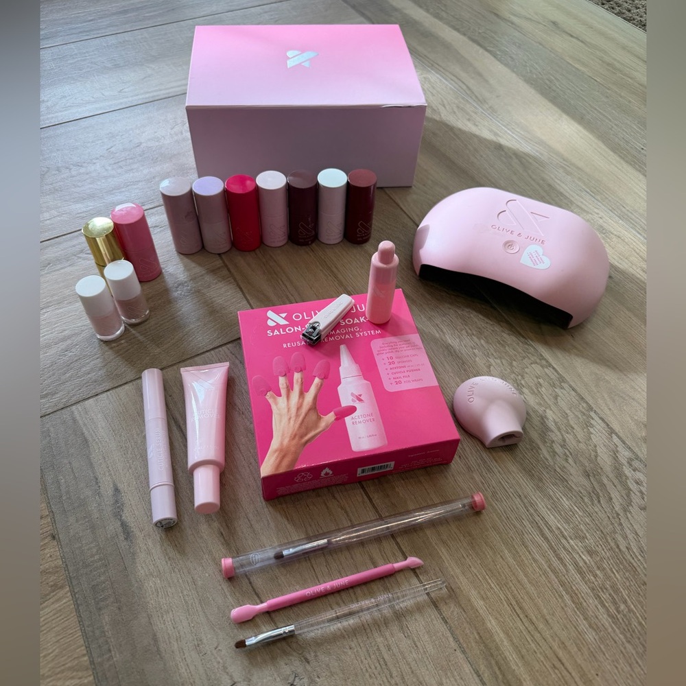 Olive & June DIY Nail Kit